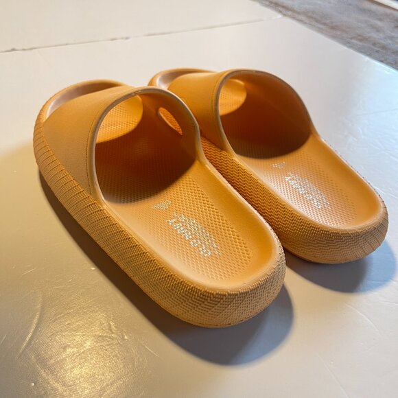 Old Navy Peachy Orange Slip on Slide Sandals Size Women's 6 - Picture 2 of 6